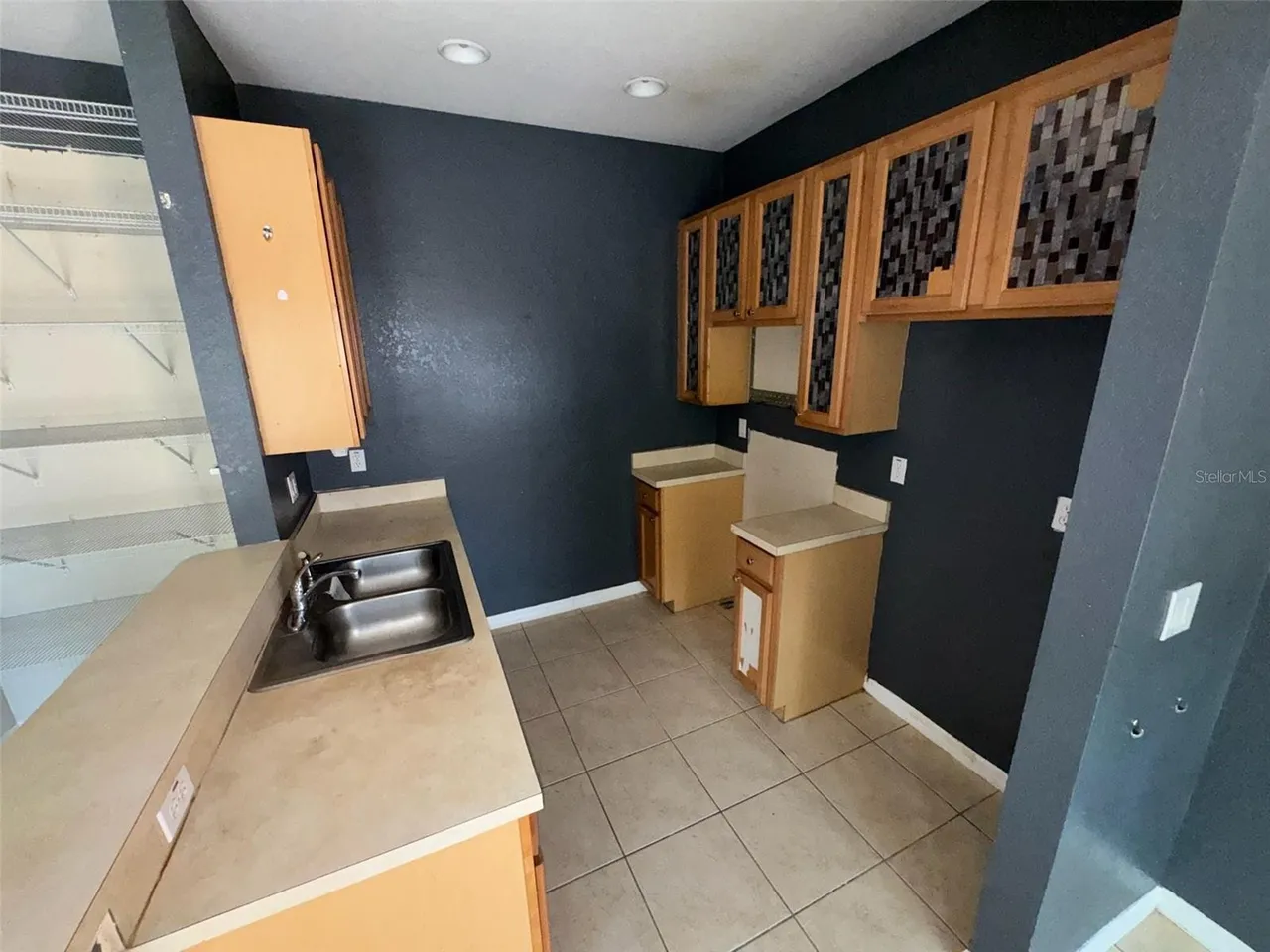 2476 Caravelle Cir