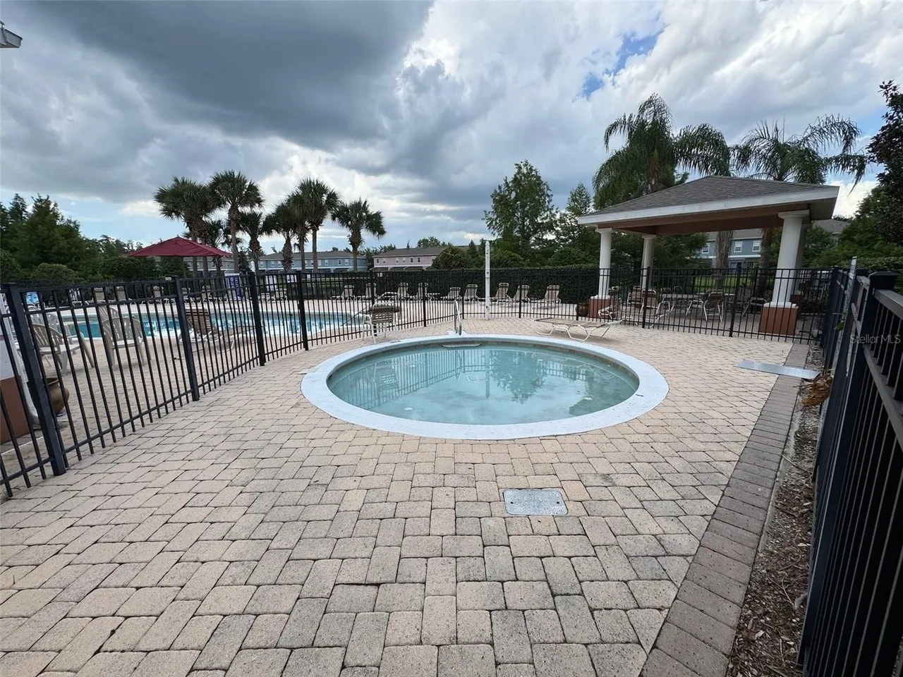 2476 Caravelle Cir